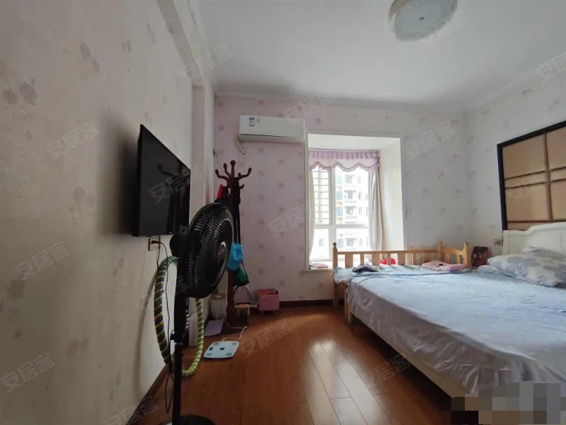 捡漏，城南，森‮国林‬际，精装‬三房，好楼层16楼，证满二，诚心出售