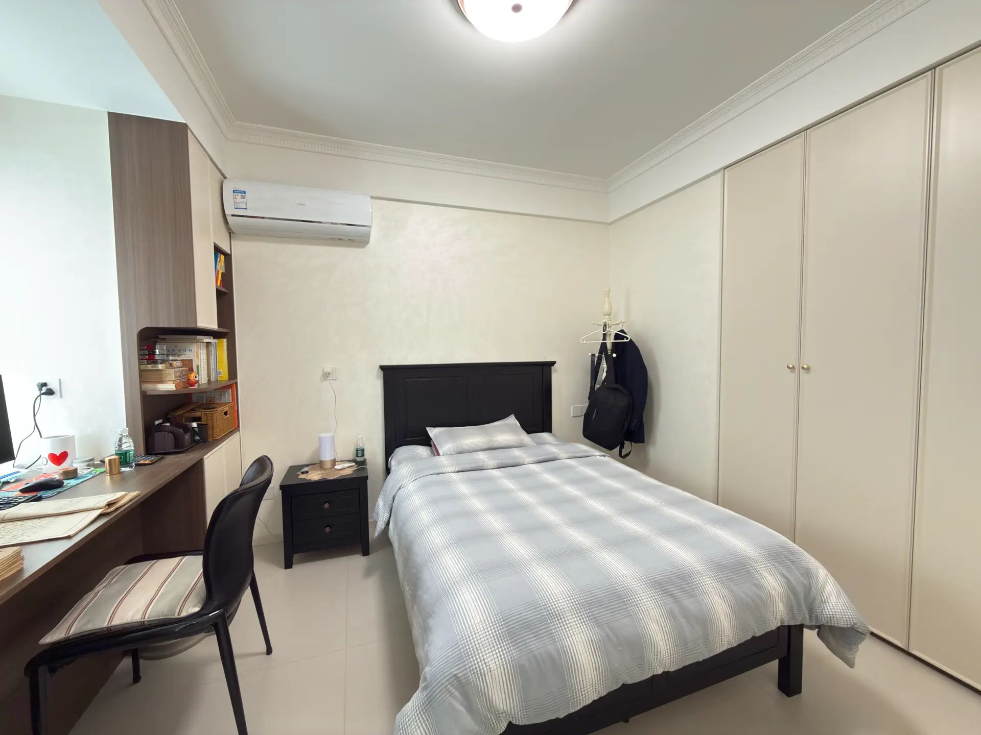 洋房！电梯小高层，好楼层，全屋高档家私，法式中古风，证满二