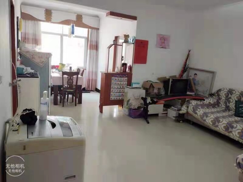 黄荆小区二室二厅交通出行方便