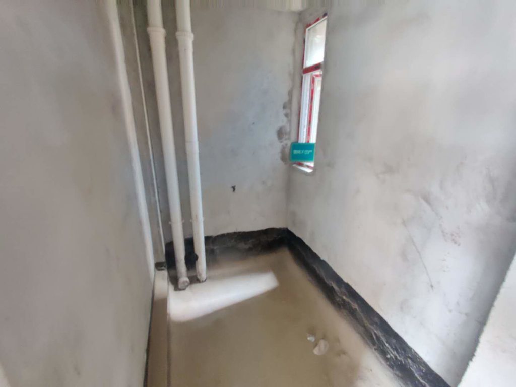 沔阳公馆毛坯三房出行方便楼层可以