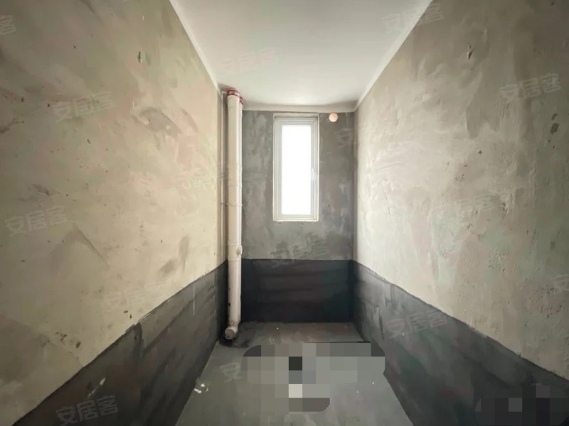 捡漏，湖景房，森林国际城5期，新二中二小，单价4600左右，双阳台，好楼层