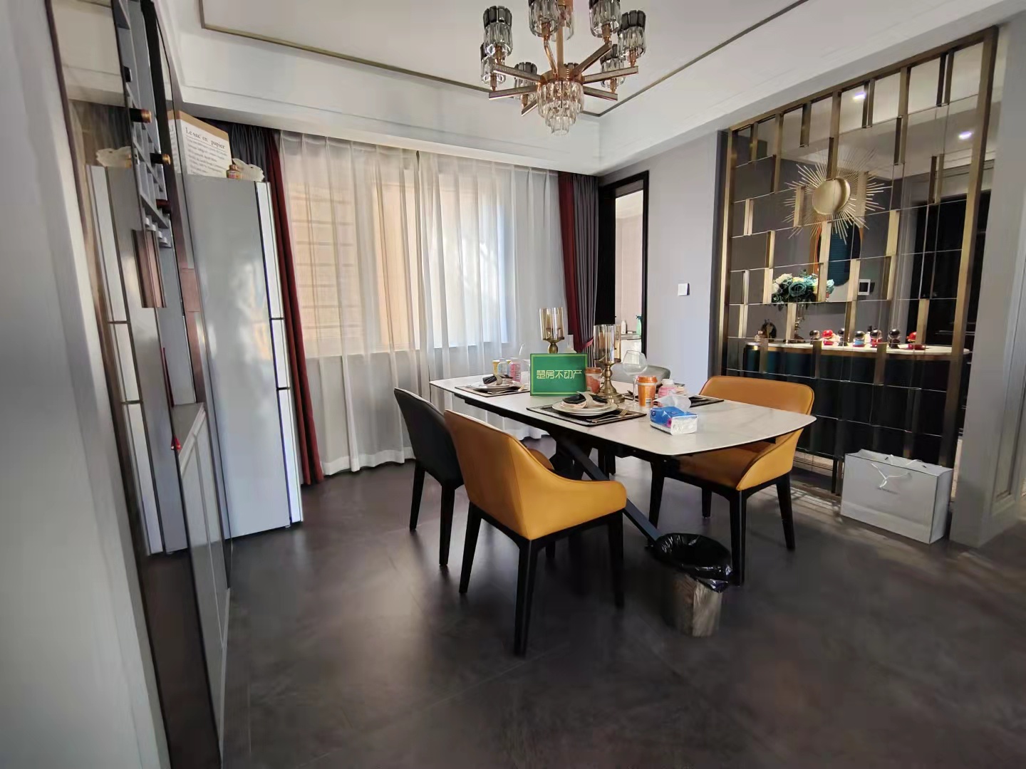 森林国际嚎装楼层好采光棒上学方便，看房方便