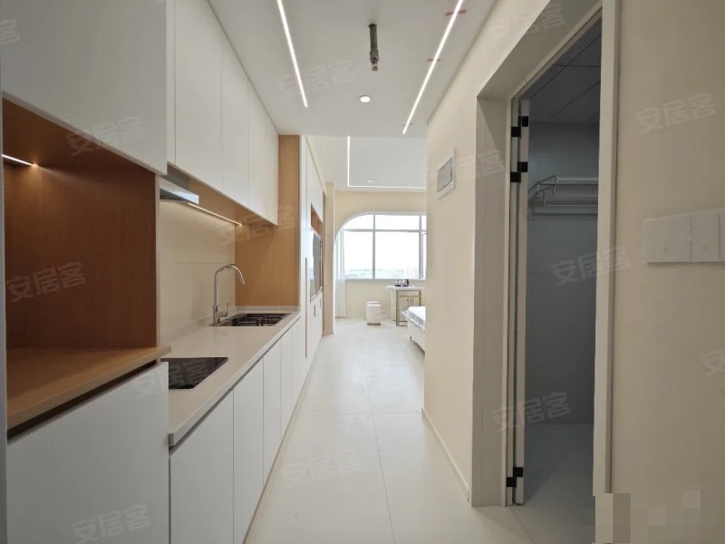 159，降价了！纽芬兰附近，全新精装，只卖21万，70年产权带证，房东亏死，电梯好楼层，证满二