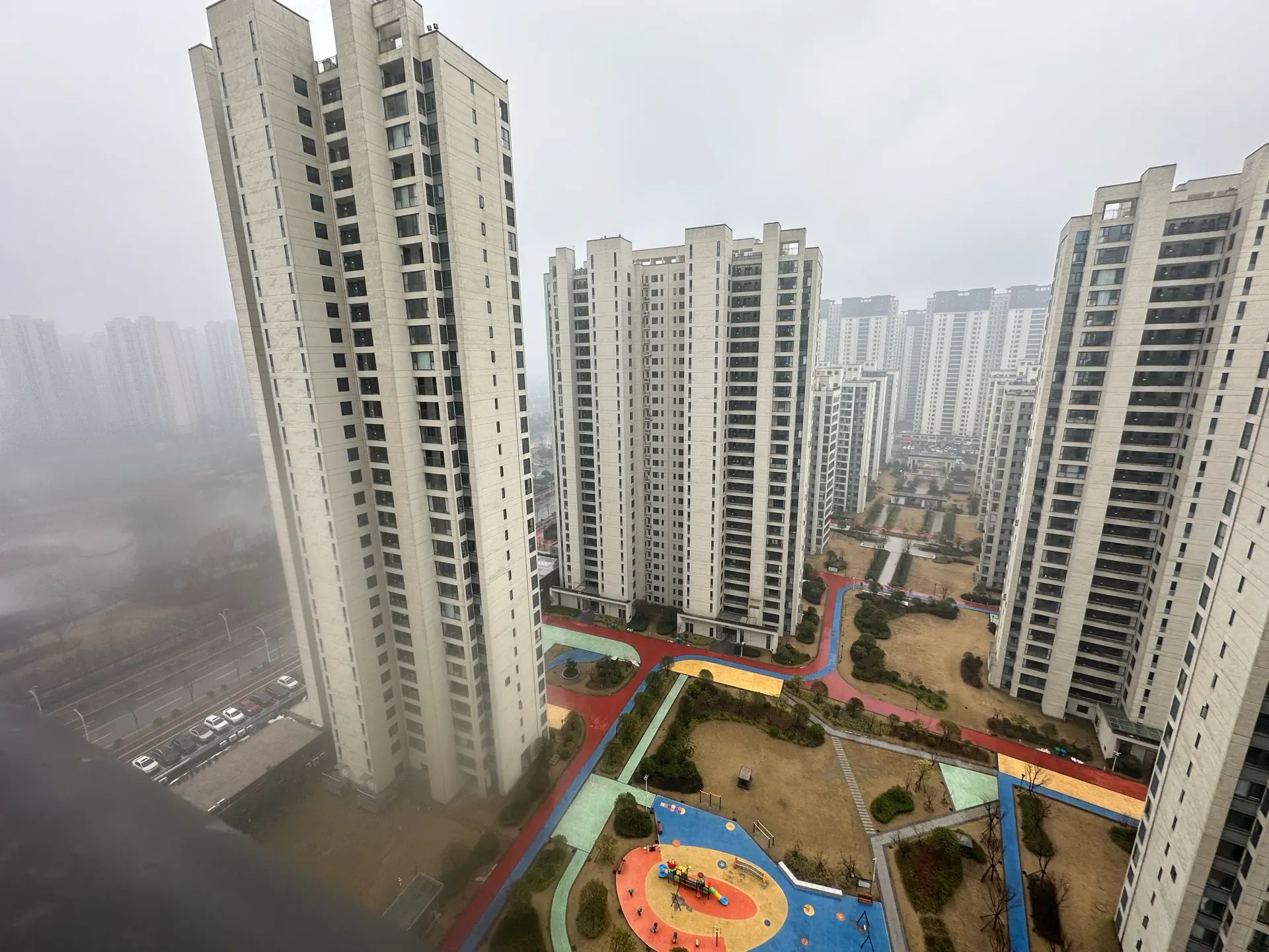 城南，蓝天花园，中间楼层，业主包满2，诚心出售