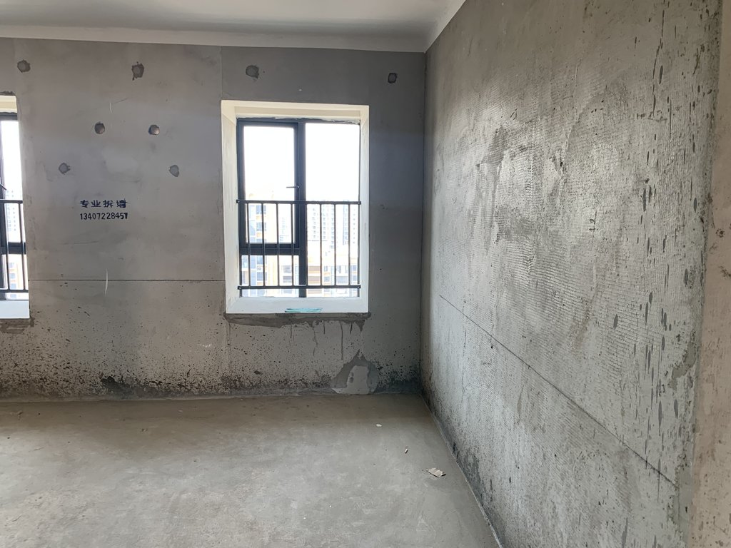 森林国际翡冷翠毛坯大三房南北双阳台喜欢就来