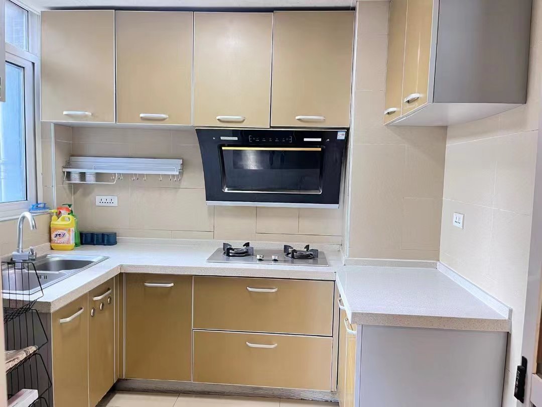 和合国际.精装三房.房子成色新.看房有钥匙