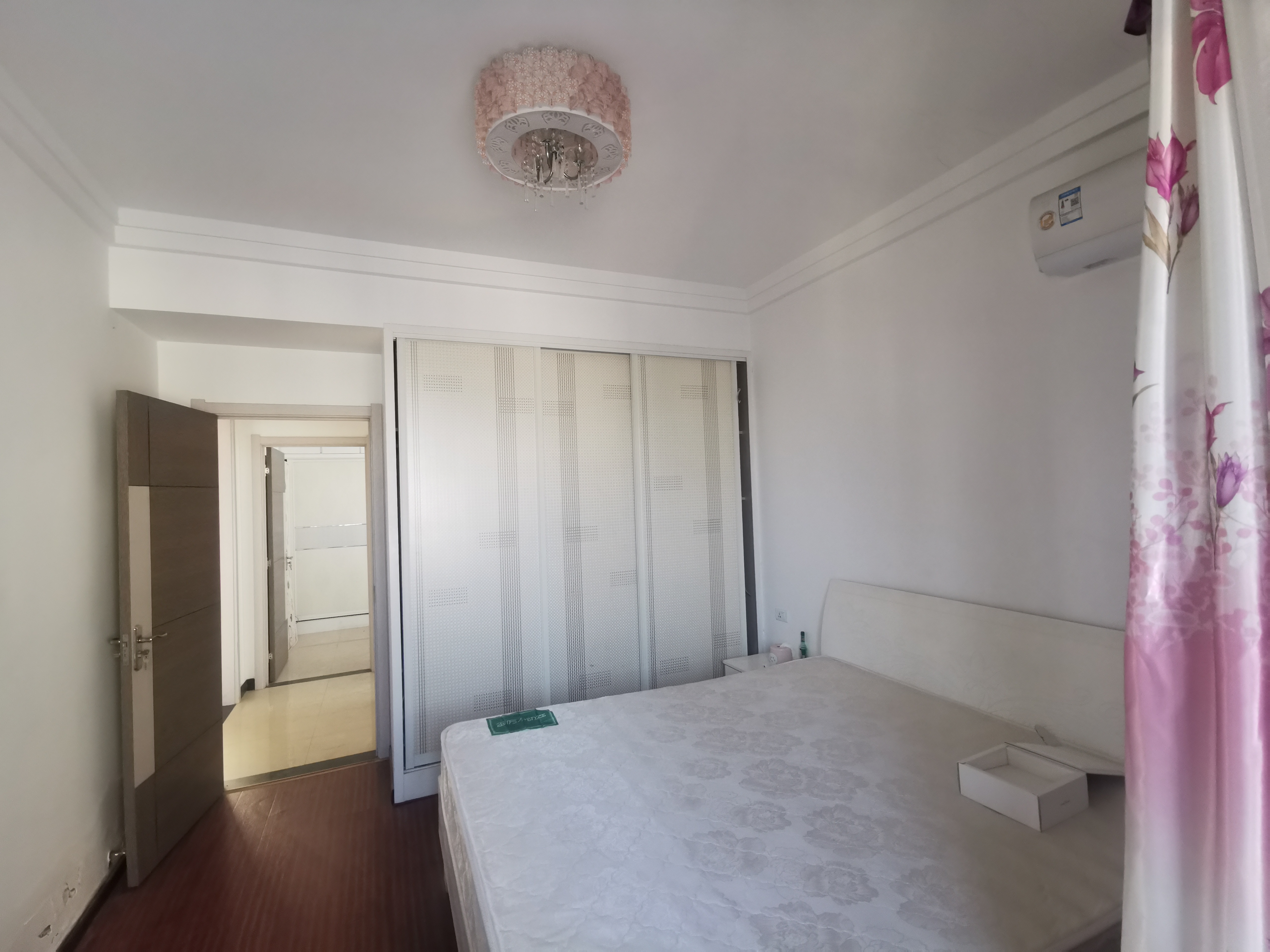 武商对面金帝苑精装三房好楼层诚心出售看房有钥匙