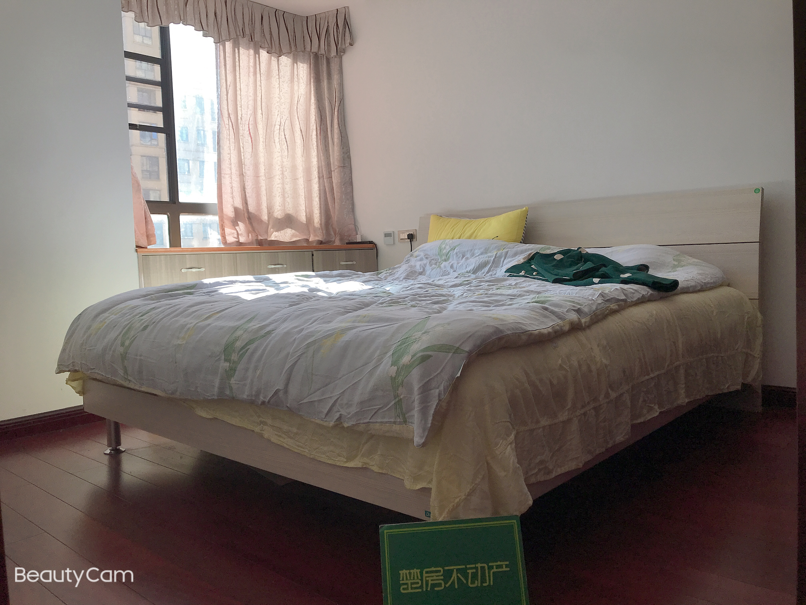 御台公馆精装两房全屋中央空调房屋保养很好证满二看房方便