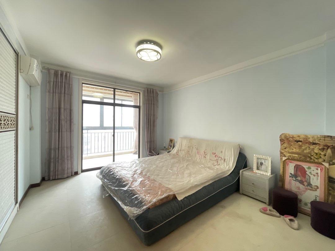 城南钟心，捡漏价格，宽敞大三房，单价4600，电梯小高层