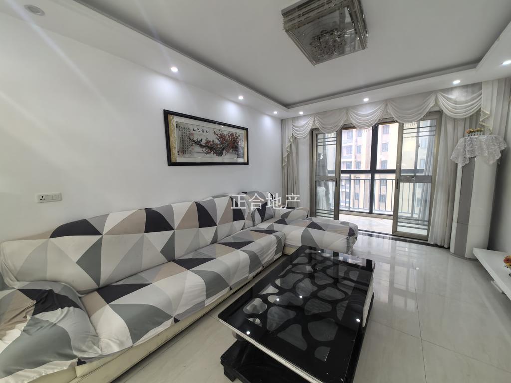 捡漏，城南森林国际，精装小3房，单价不到5500电梯17楼，下楼就是新2中2小，满二