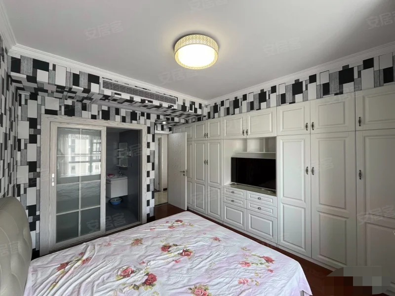 377，捡漏，和合国际，精装三房，电梯好楼层，边户，成色新。拎包入住