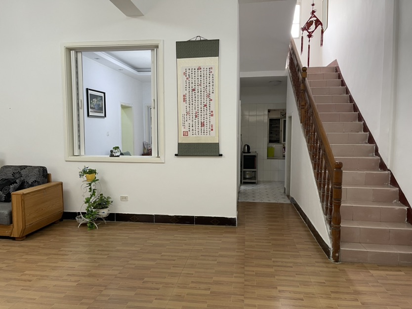 复州花园私房220平公4层，6室3卫，地段好，证满二，