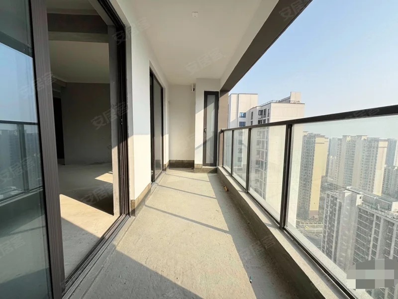 272，吾悦，凤凰层，现房。比补贴便宜多了，单价5000，一手网签，采光好