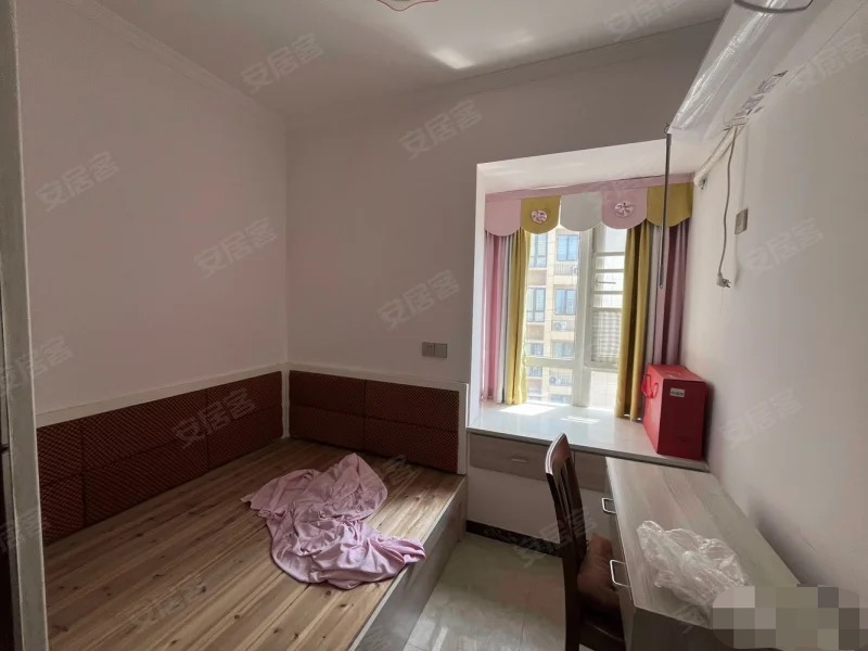 367，城南，森林国际，湖景房，精装3房，带车位58万，拎包入住，证满二