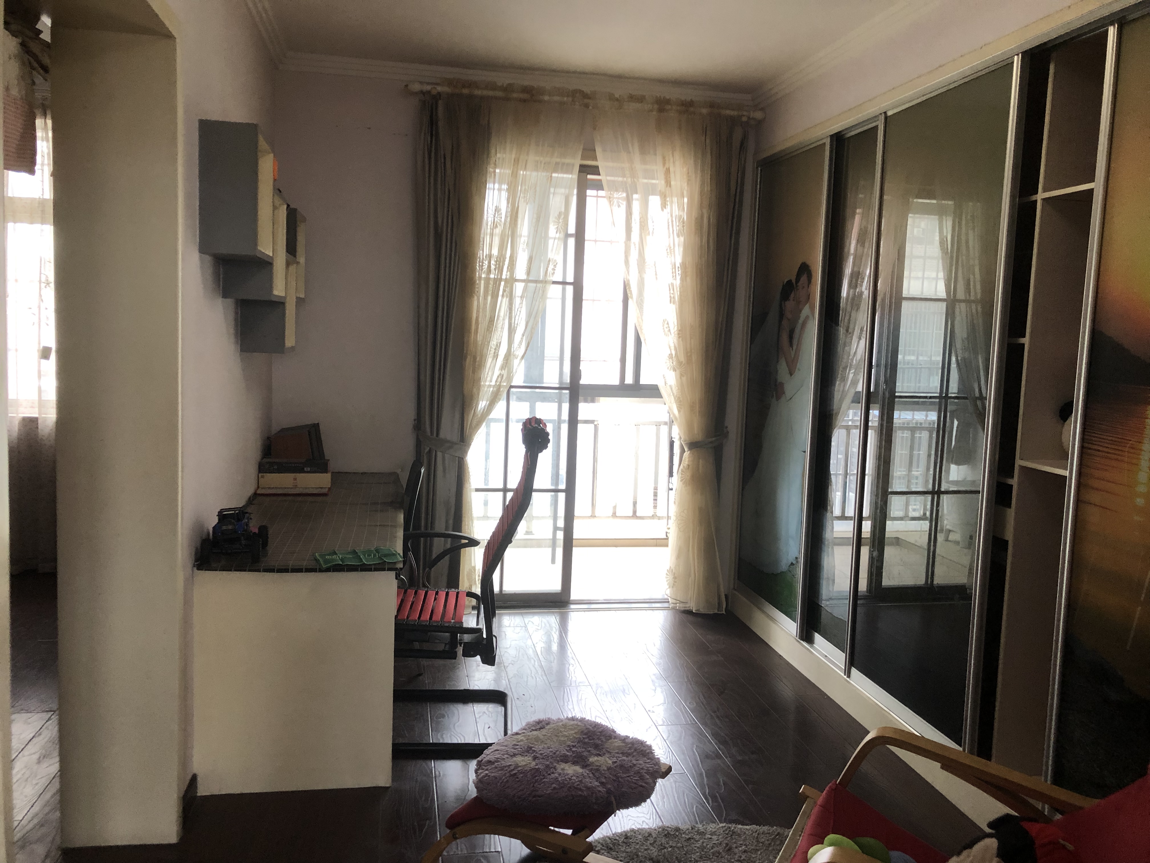 华宝馨怡家园精装大三房，诚心出售！