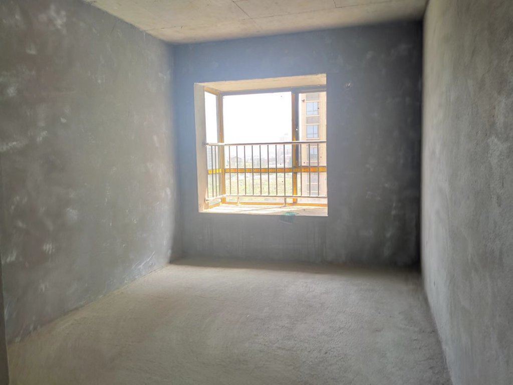 水云间毛坯大三房户型方正南北通透房东诚意出售