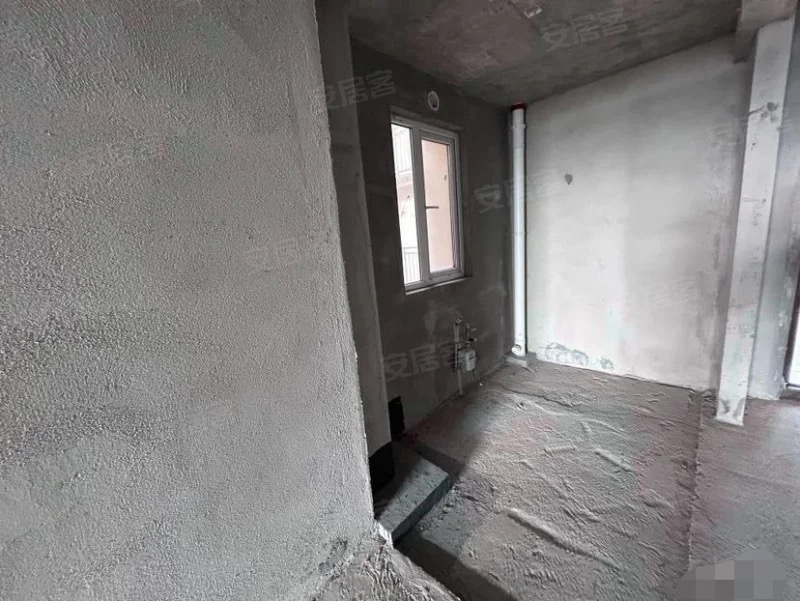 捡漏，亏本出，交投满庭春，电梯小高层，好楼层，证件满二，业主急售