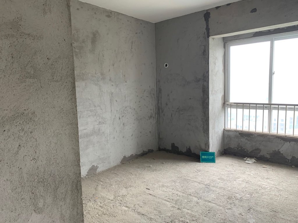 鸿昇现代城毛坯好户型新妇幼对面诚意出售楼层视野好