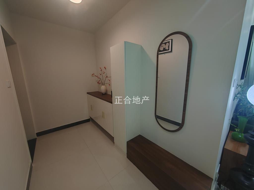 降价了，流潭公园对面，精装大三房二卫，单价2970，南北通透，成色新，新八中四中