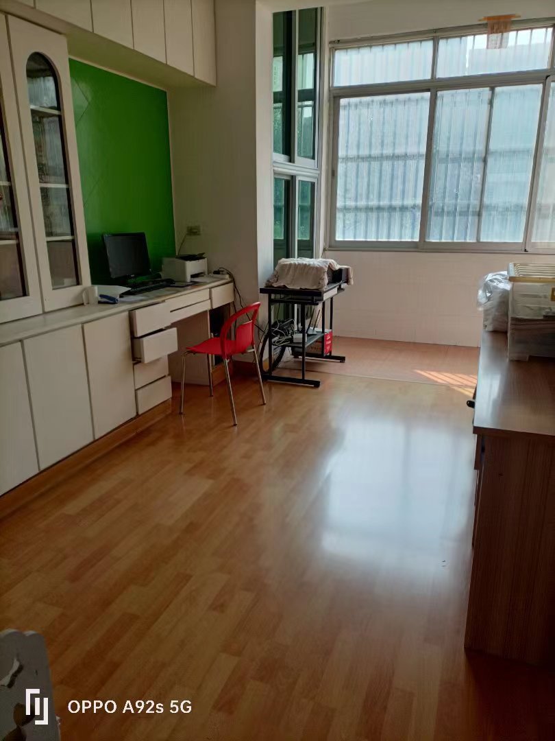 教科院宿舍.精装三房.中间楼层.看房方便.证件满二