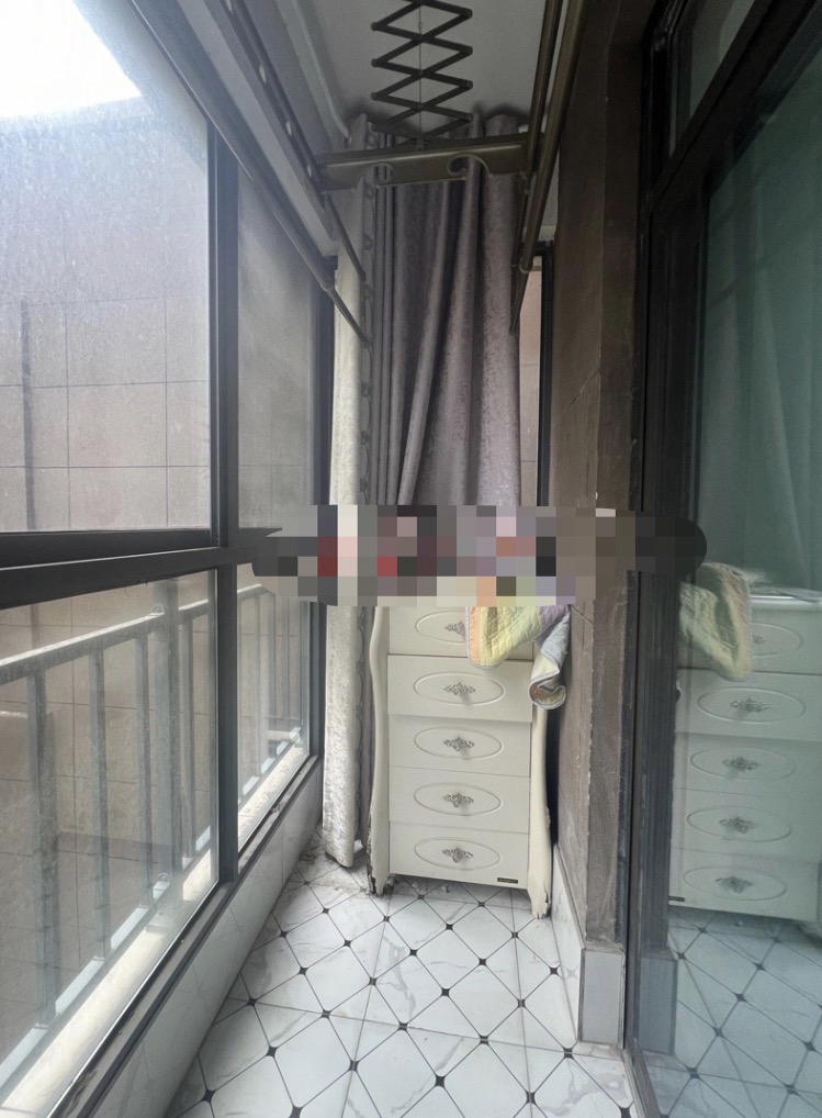 急售，降价了，城南，荣怀B区，精装两房，,养老、陪读，送储藏室