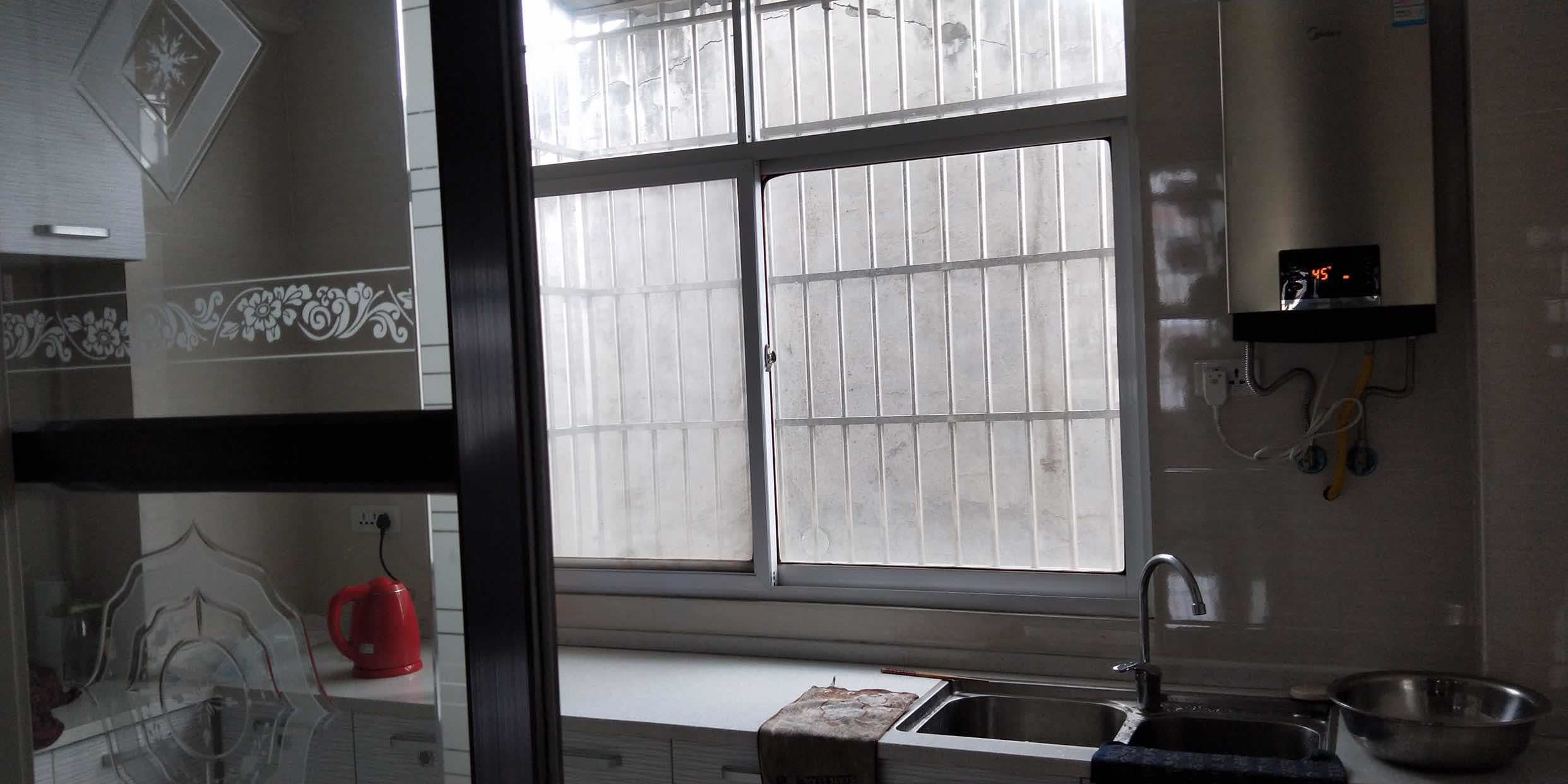 装修一年九成新义星花园大三房步梯中间层有证可按揭看房方便