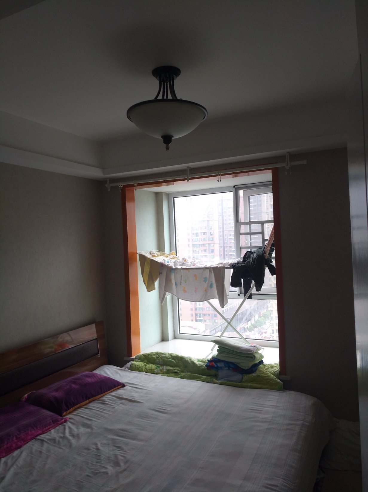 和合国际豪装两房，对面就行仙桃一中，中央空调