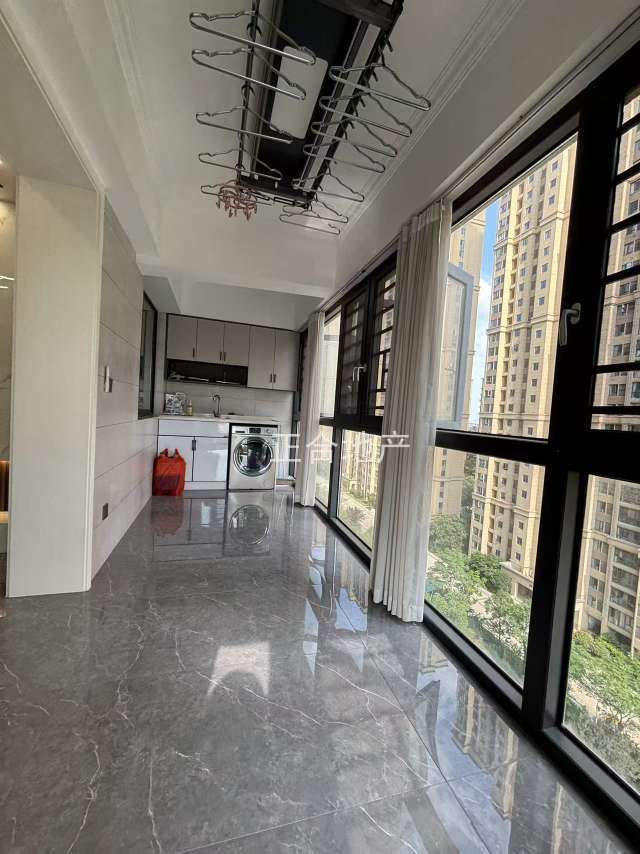 城南，森林国际翡冷翠，精装三房两厅两卫，证满二，电梯好楼层