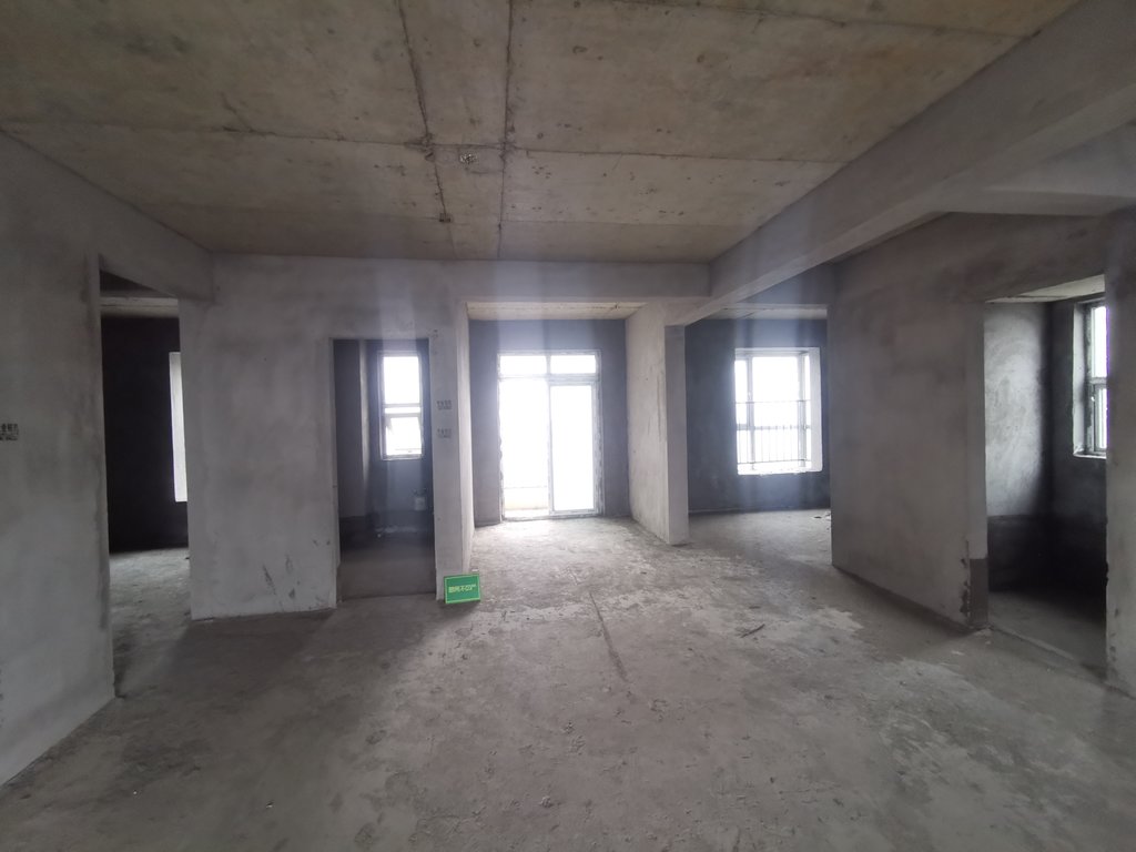 三合鑫城老城区三合鑫城毛坯三房南北双阳台送入户花园看房方便