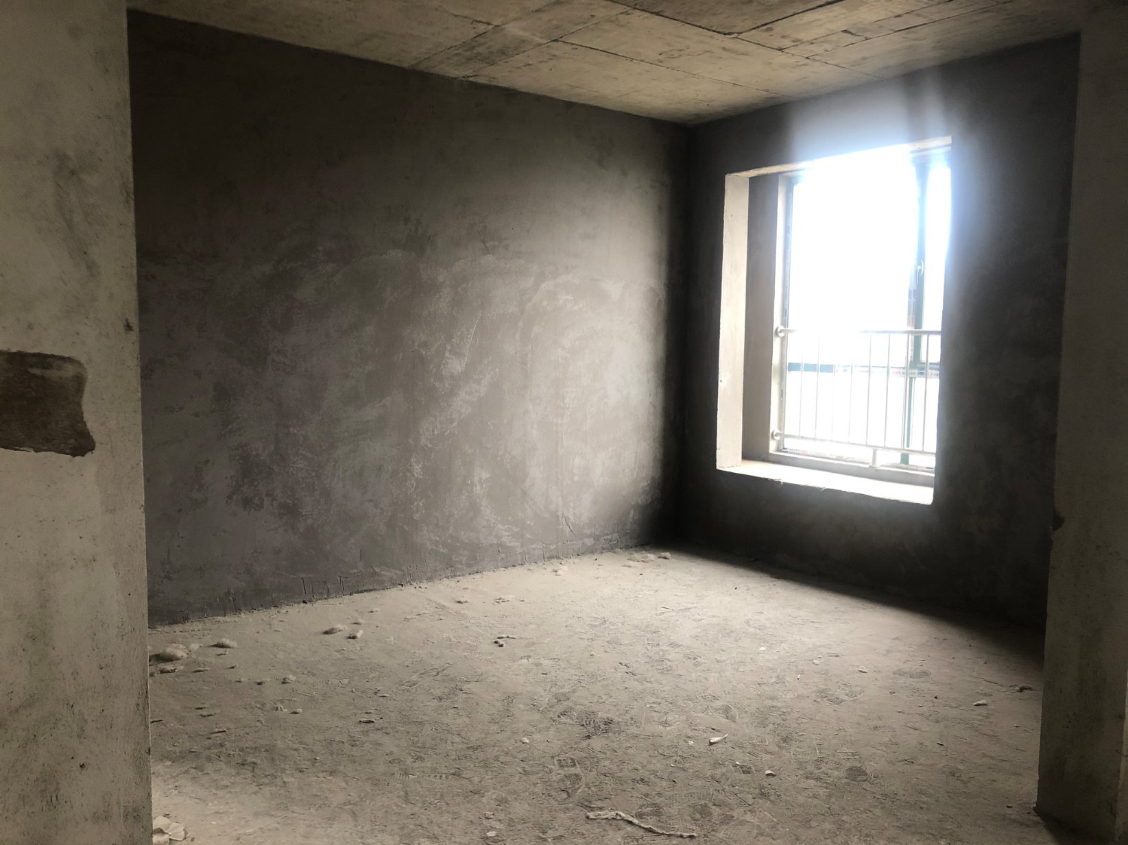 新城壹号5期毛坯顶楼不动产证在手3是2厅2卫