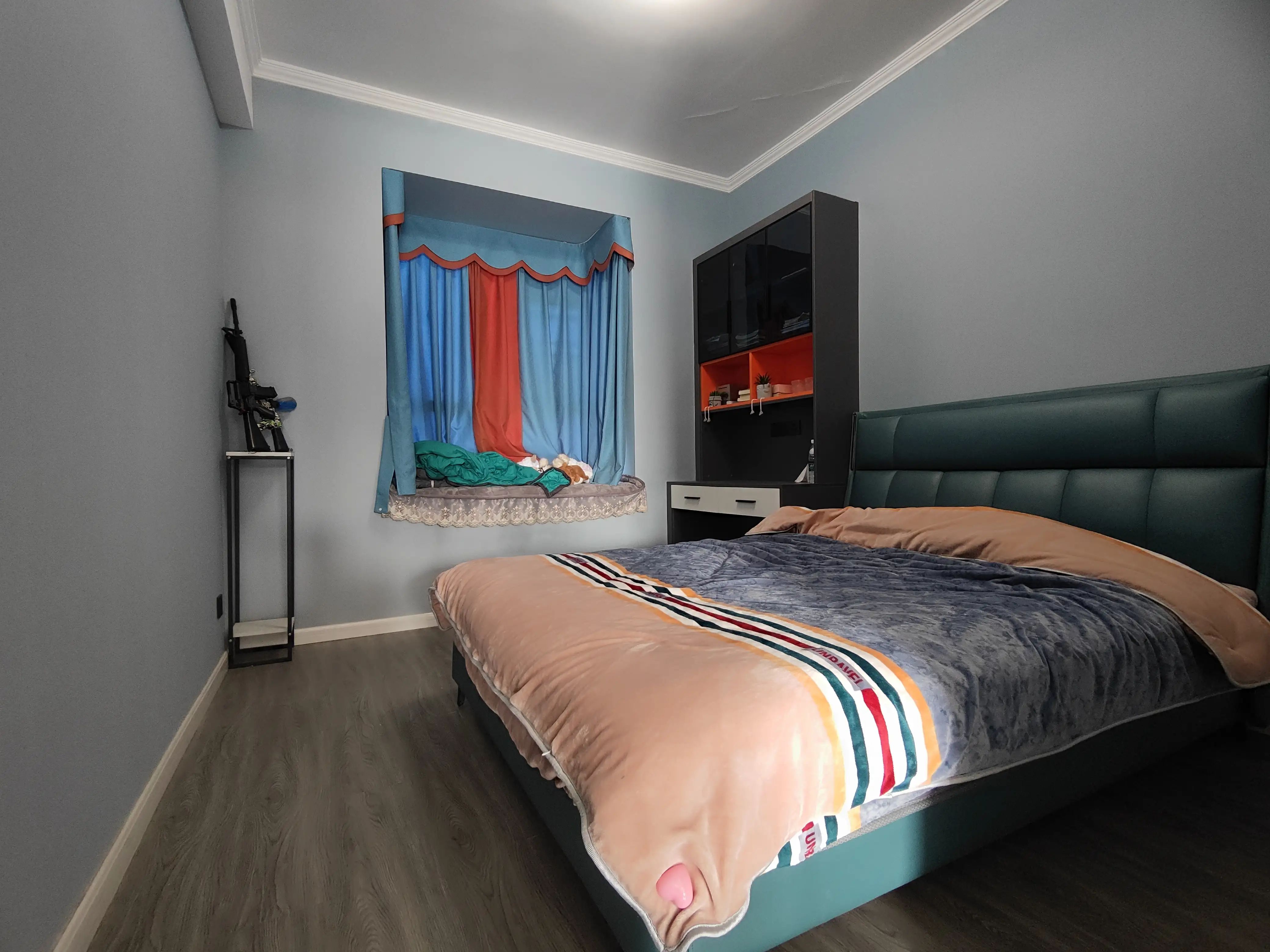 亏本出售，捡漏，时代天骄，精装三房，好楼层，全新装修，证满二