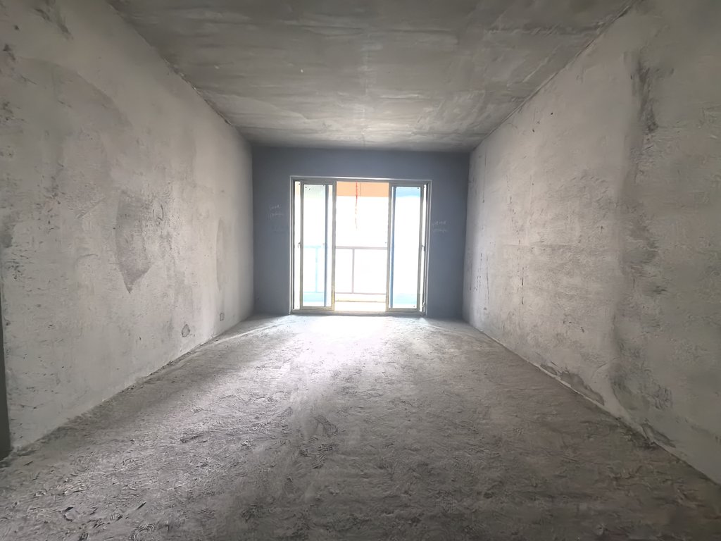 御湖世家.湖景3房.证满2年.送地下车位