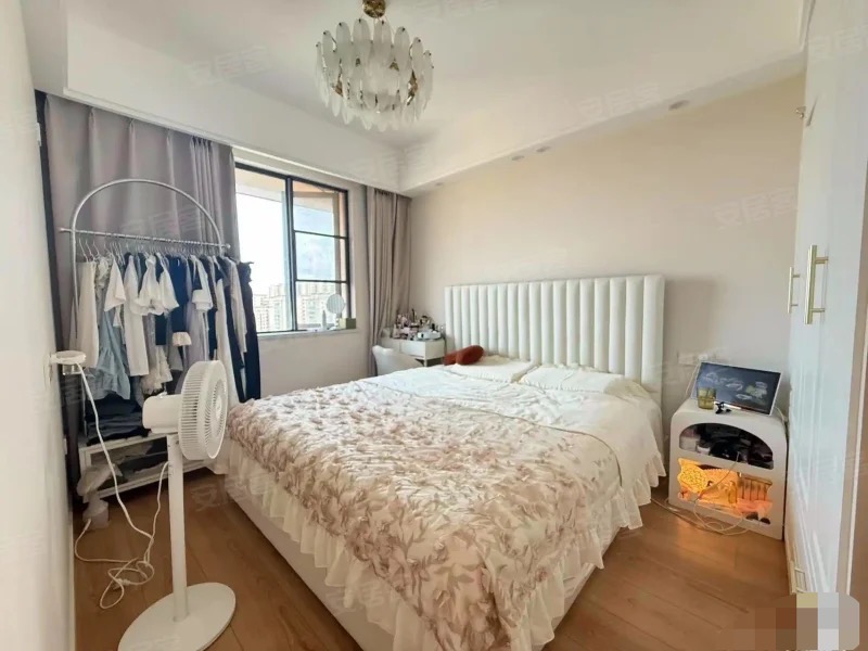 431，城南，荣怀，温馨精装两房，拎包住。好楼层15楼，小高层