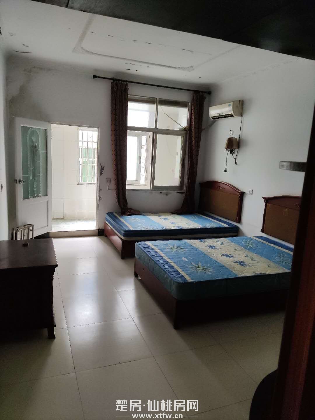 数套房屋出租，2室2厅2卫、2室2卫、1室1卫（5个）价格便宜