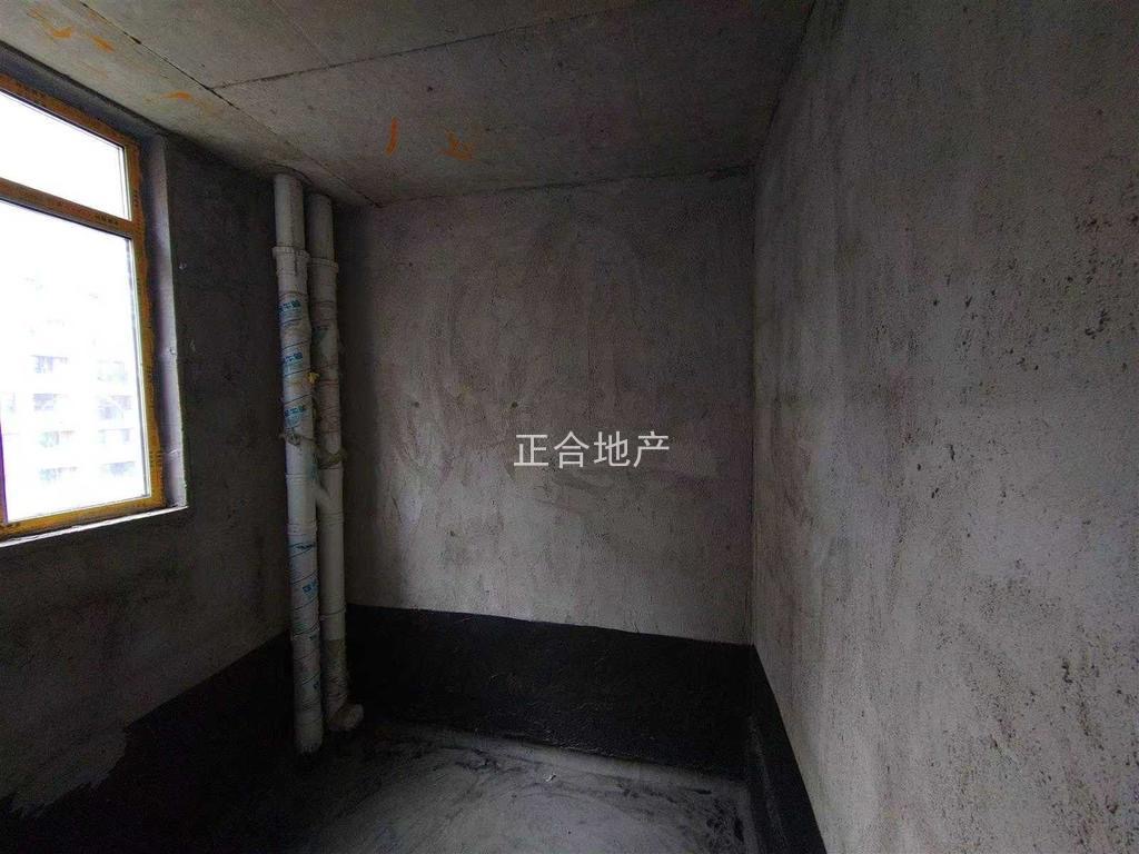 急售，职院附近，沔阳天泽园，毛坯两房，电梯小高层，边户，证满二，价格可谈