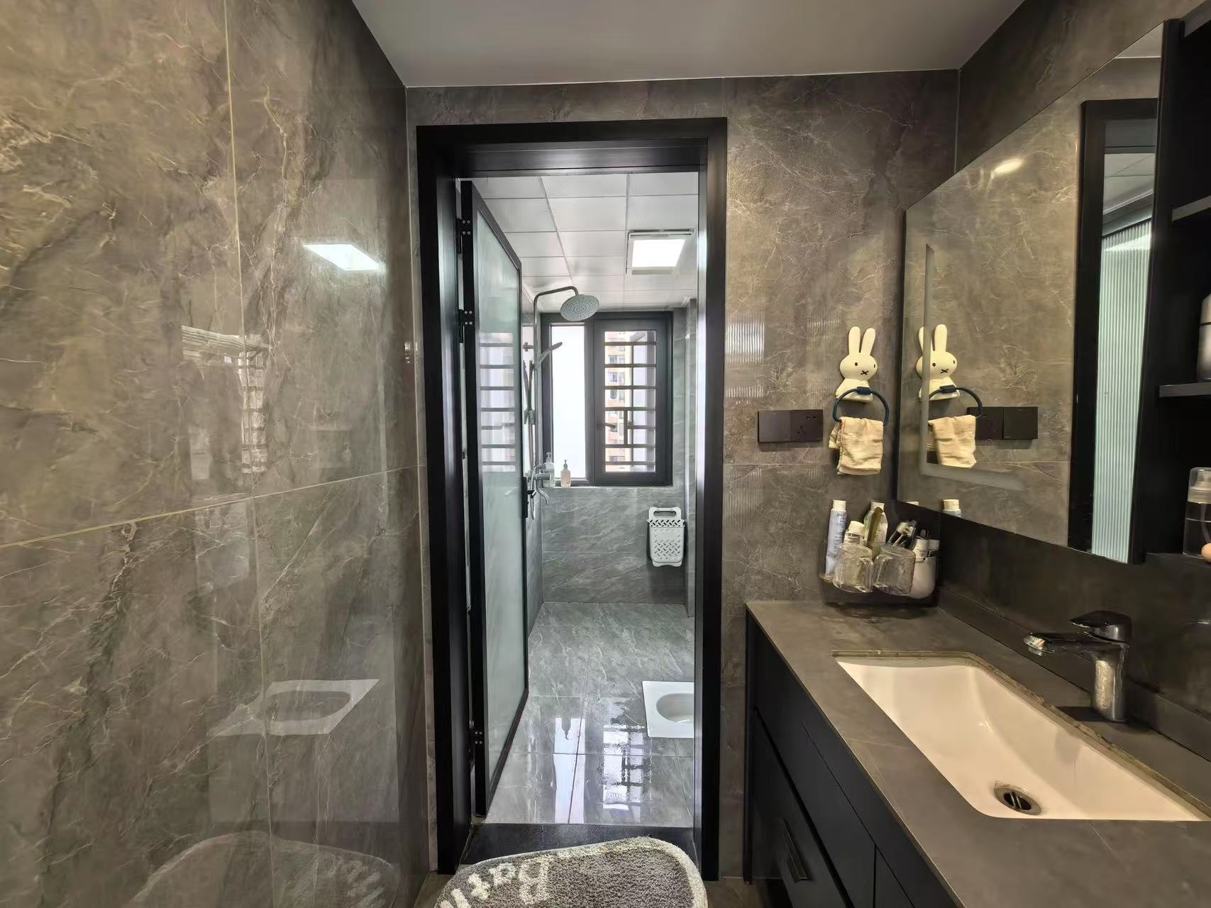 亏本出，城南，元泰未来城B2区，精装三房，成色新，中间好楼层，证满二