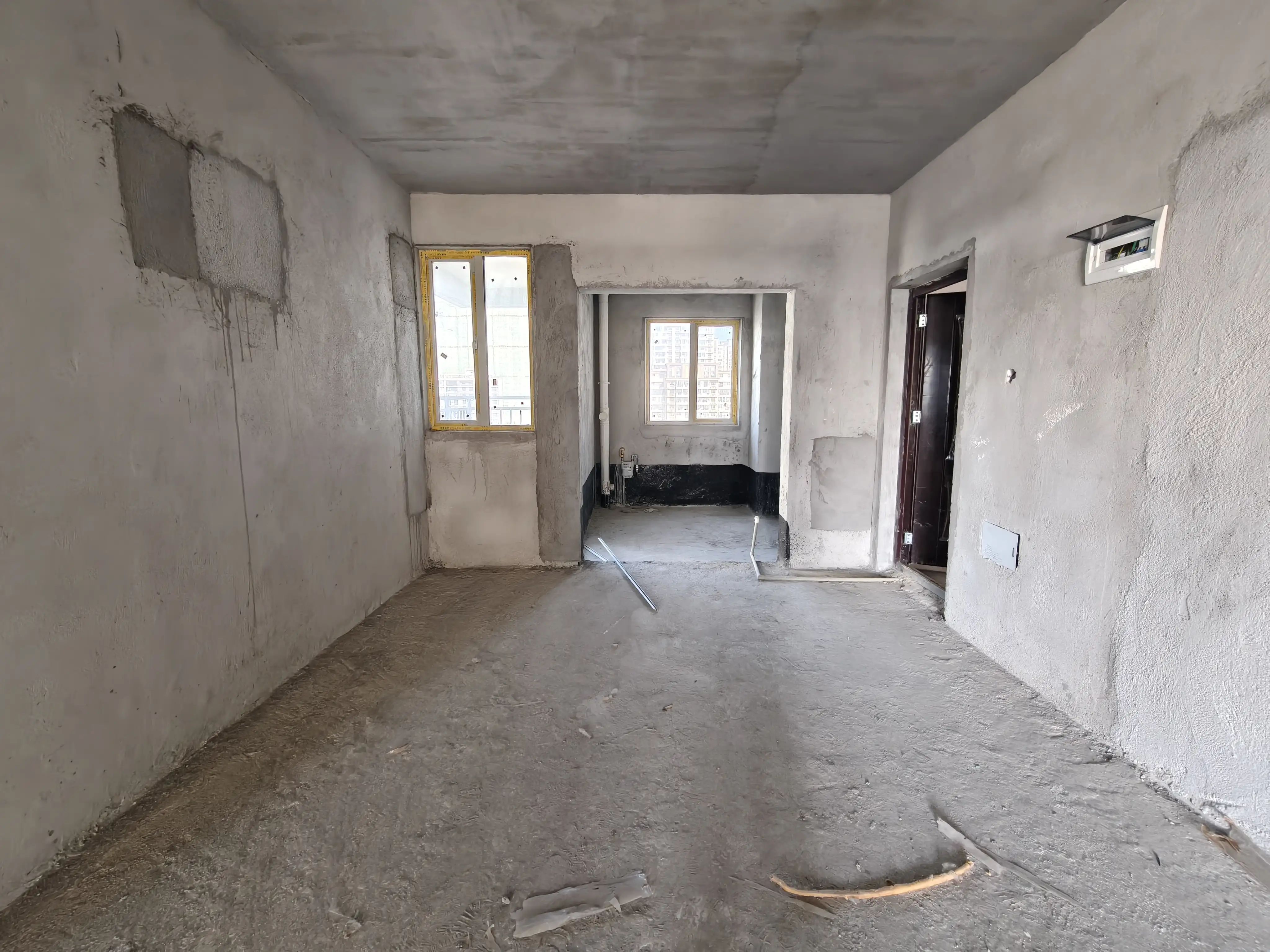 城南，新城名都，大户型边户，中间好楼层，满二，送车位