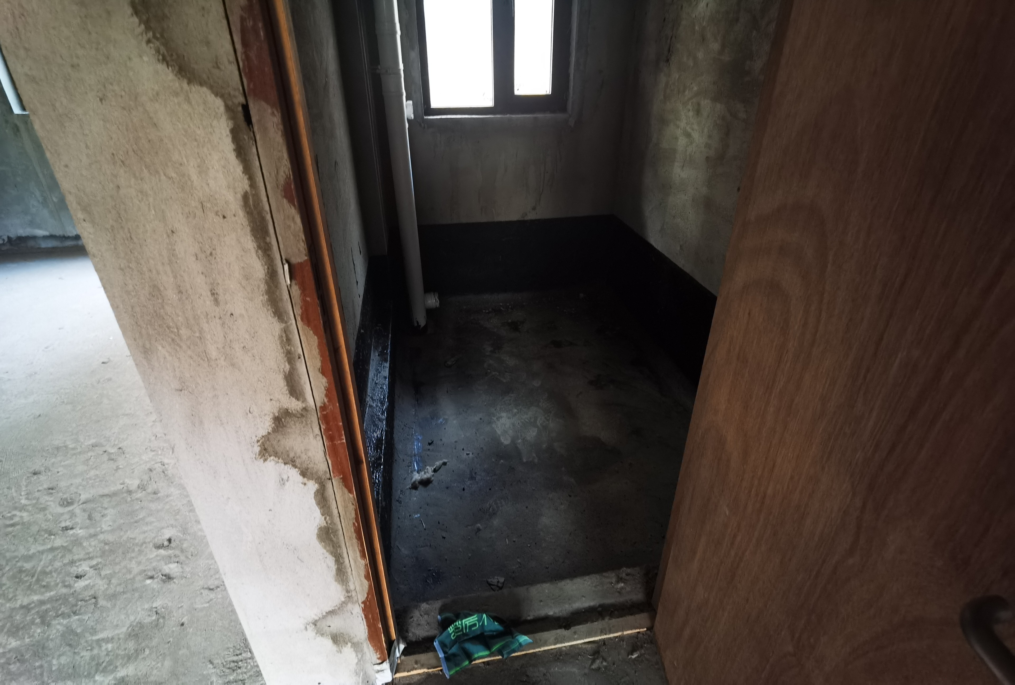 领秀城三房两卫人车分流宽楼间距，绿化率高，优美居住的小区！