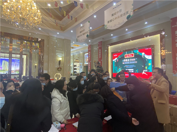 新城名都|圣诞亲子DIY浓情上演中