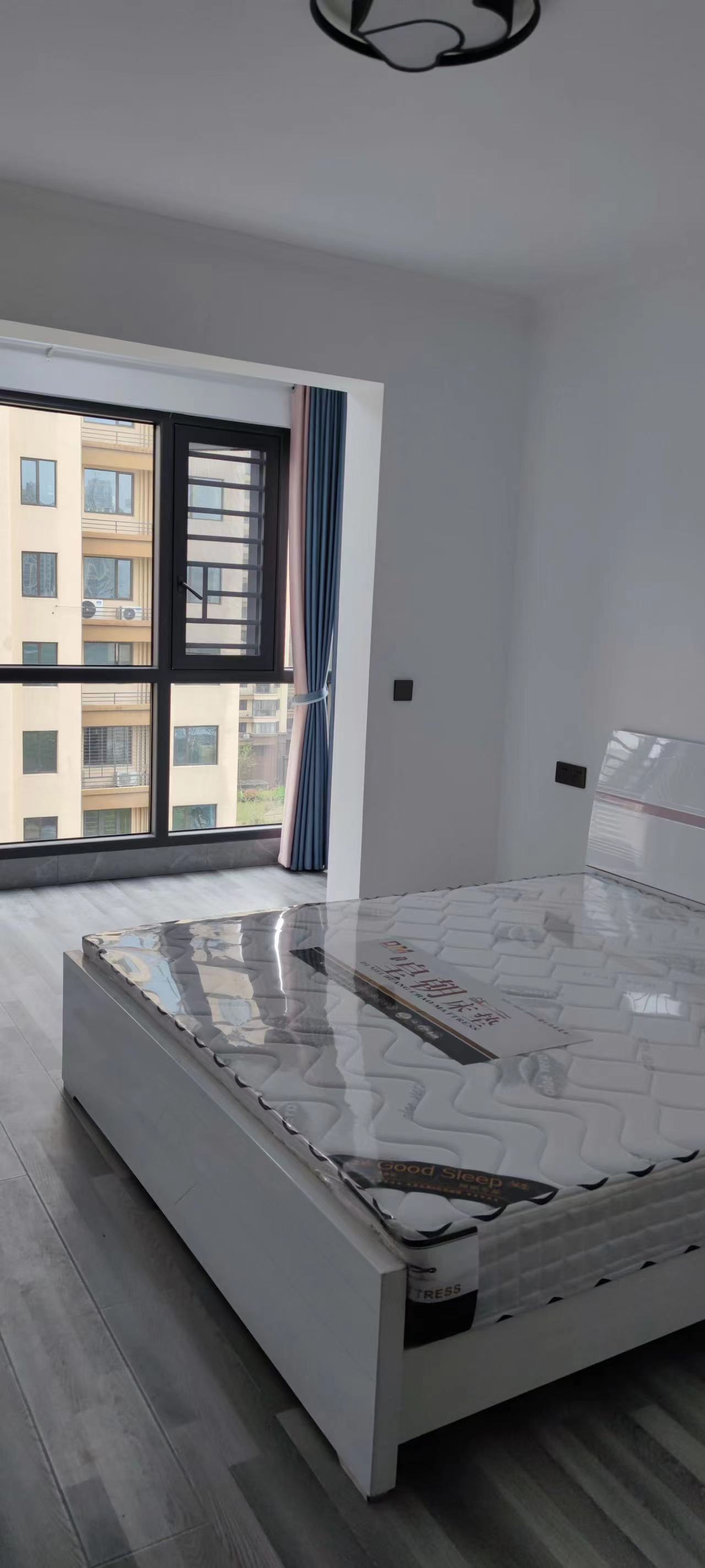 荣怀三房出租干净采光好东西都齐全