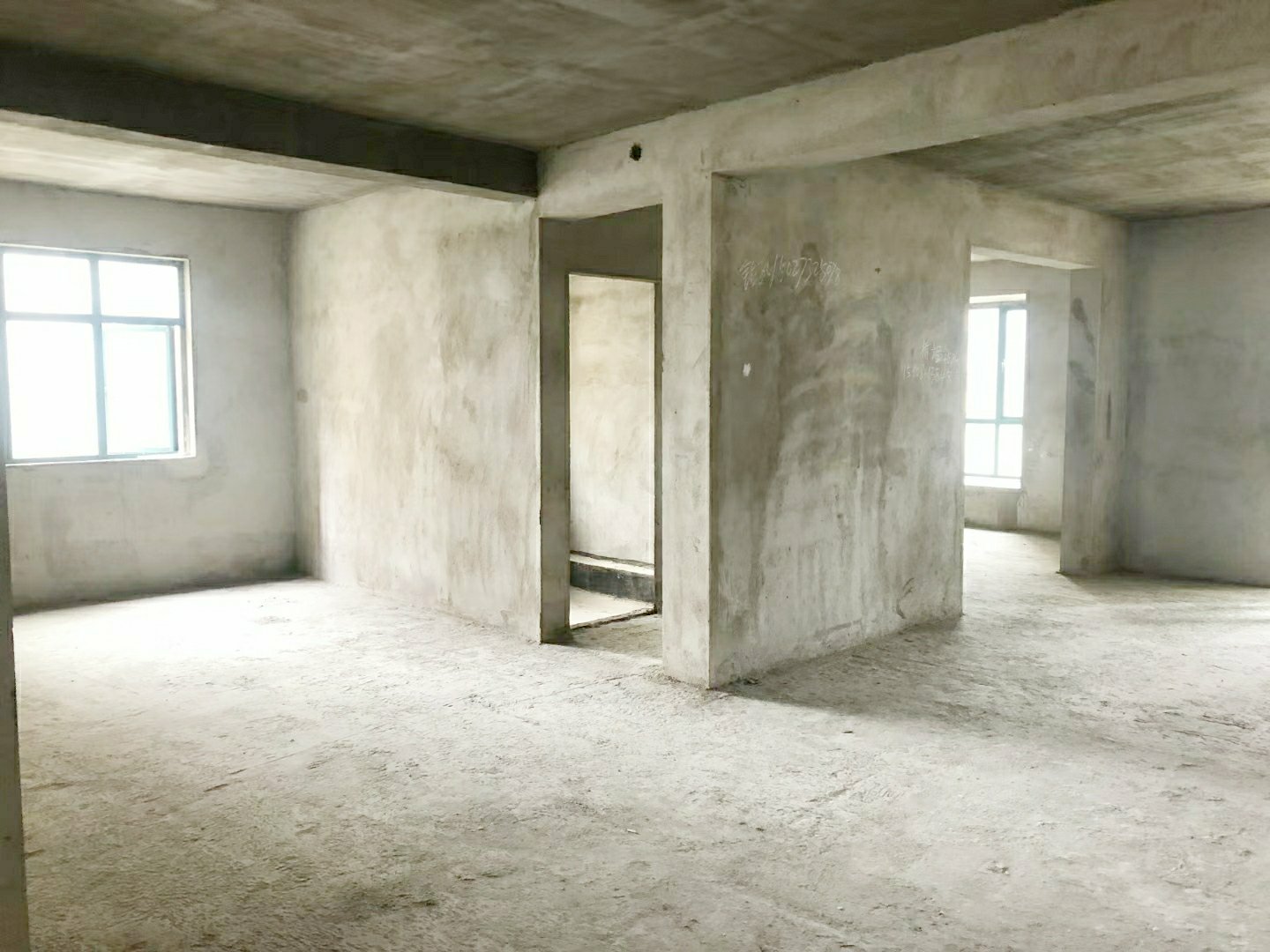 新城壹号大四房双阳台改造空间大浠缺户型证满二