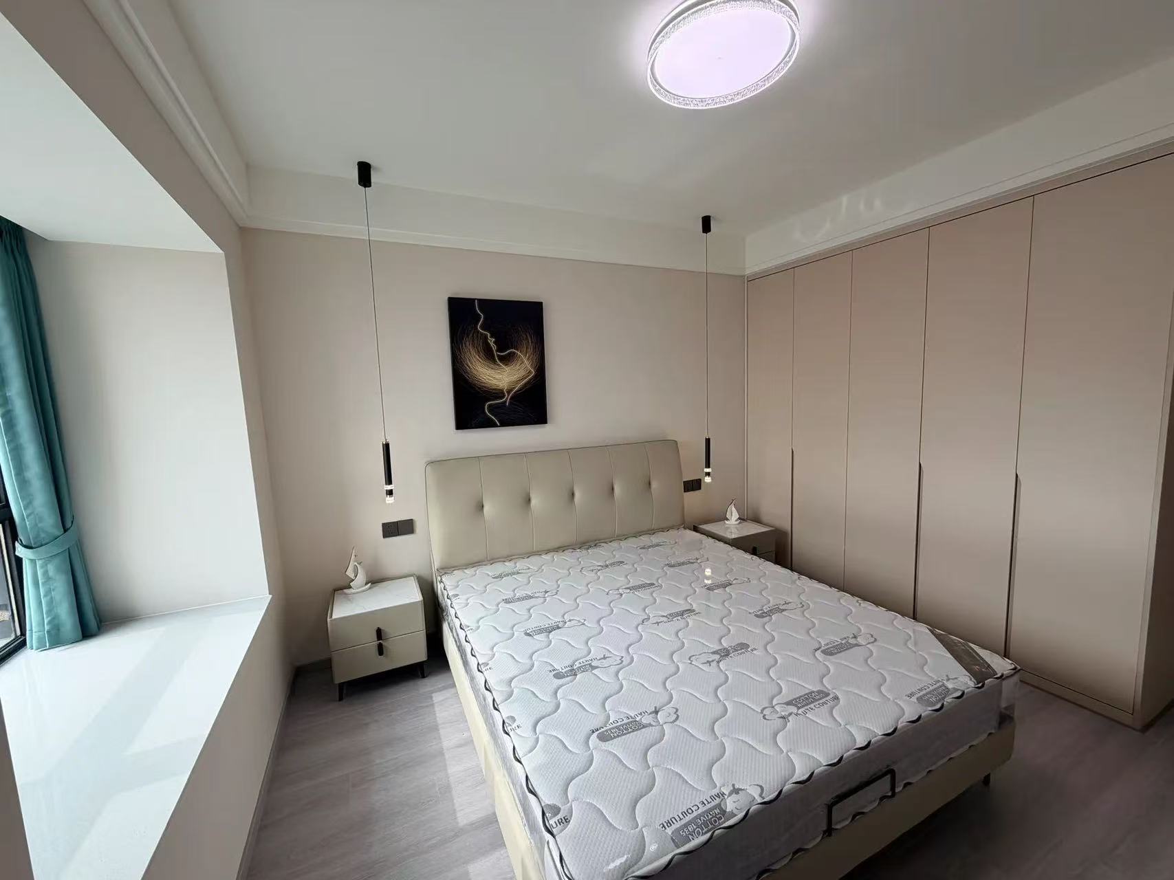 城南，御湖世家，湖景房，电梯好楼层，单价5600多，送车位证满二