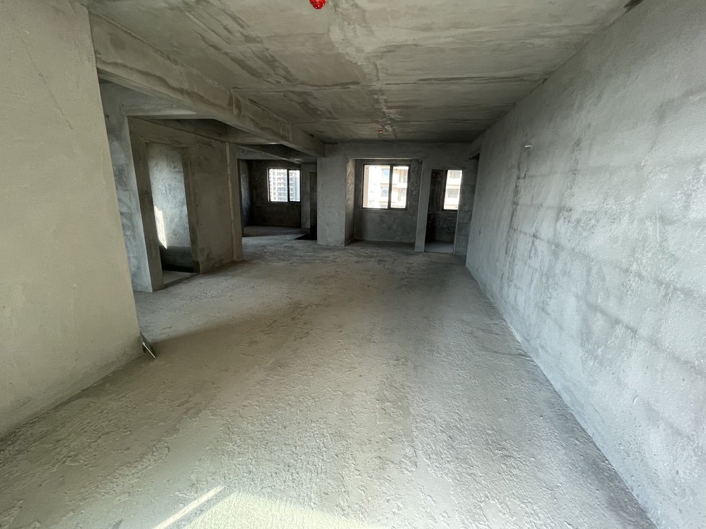 荣怀.极地世家.毛坯边户.中间楼层.看房方便