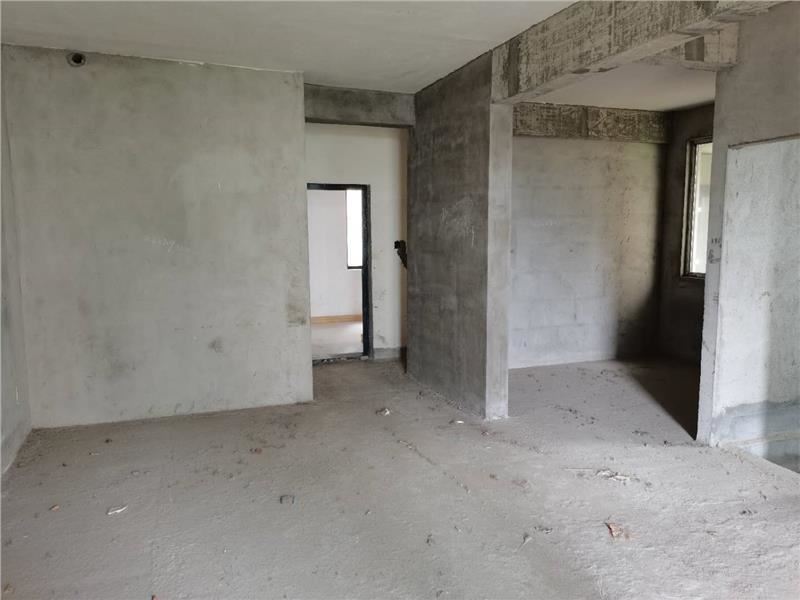 元泰未来城房东忍痛甩卖户型方正小区环境优雅诚意出售！