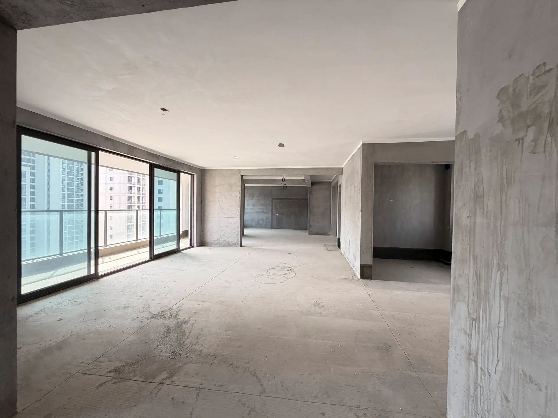 城南，吾悦广场，包满二，带车位，双阳台户型，电梯好楼层