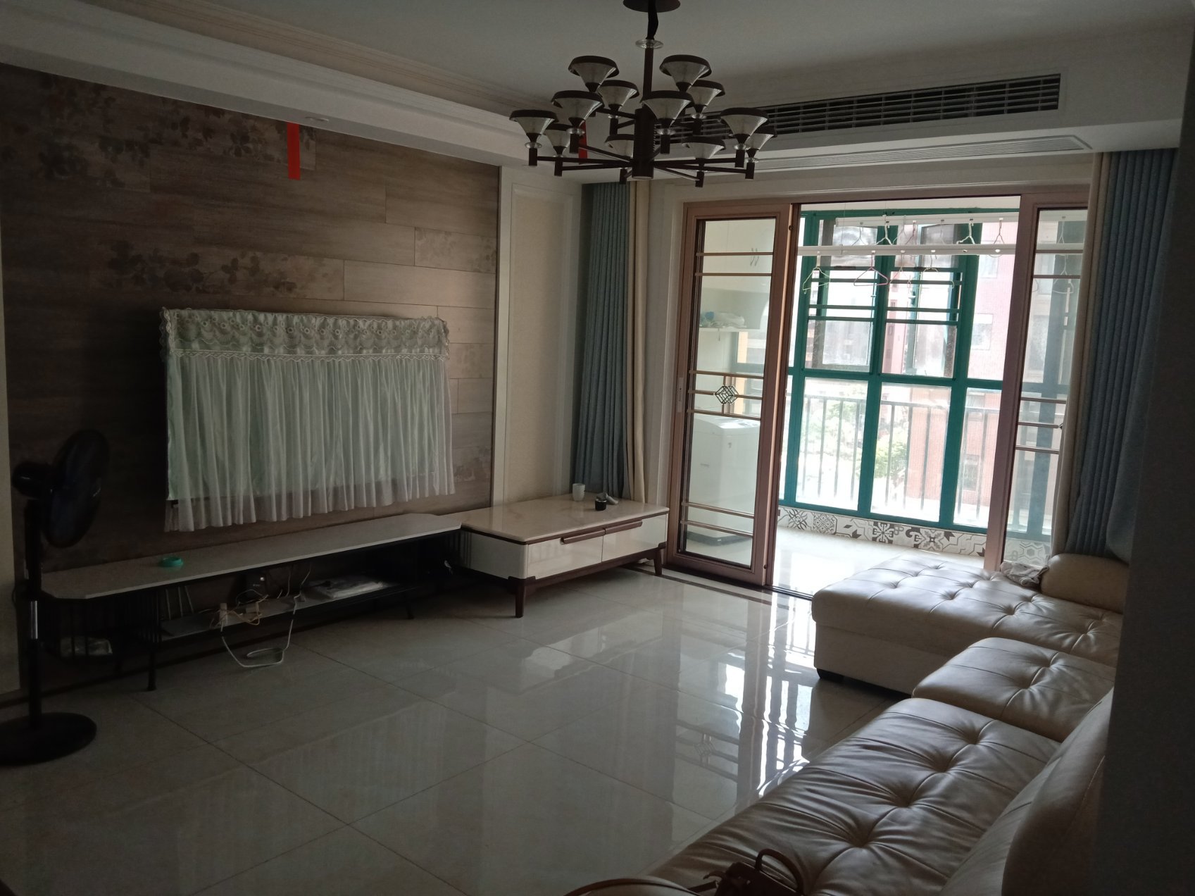 新城壹号五期132.22平全新精装修三面采光南北通透