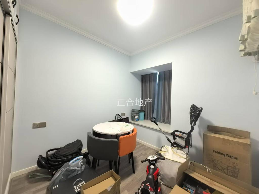 捡漏！城南，南国明珠，精装4房，中间好楼层，9成新，单价5100，双阳台，证满二