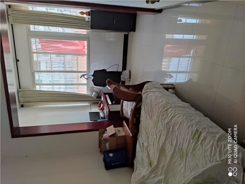 骏马雅苑，步梯二楼，精装三房，楼层到位采光好，证满两年可按揭