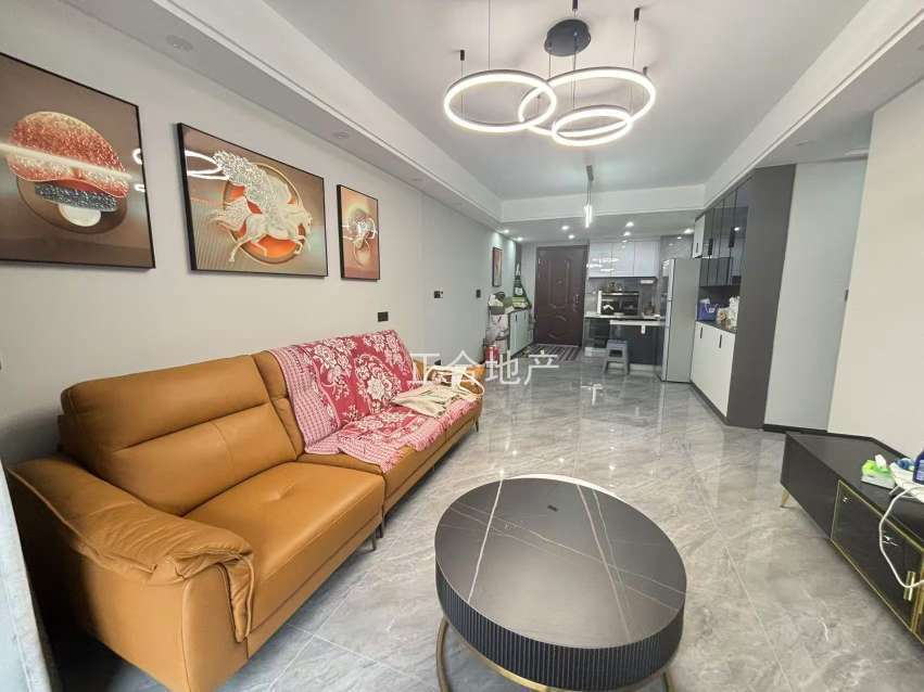 急卖，房东亏本出售，碧桂园，环境好！精装三房，9.9成新，拎包入住