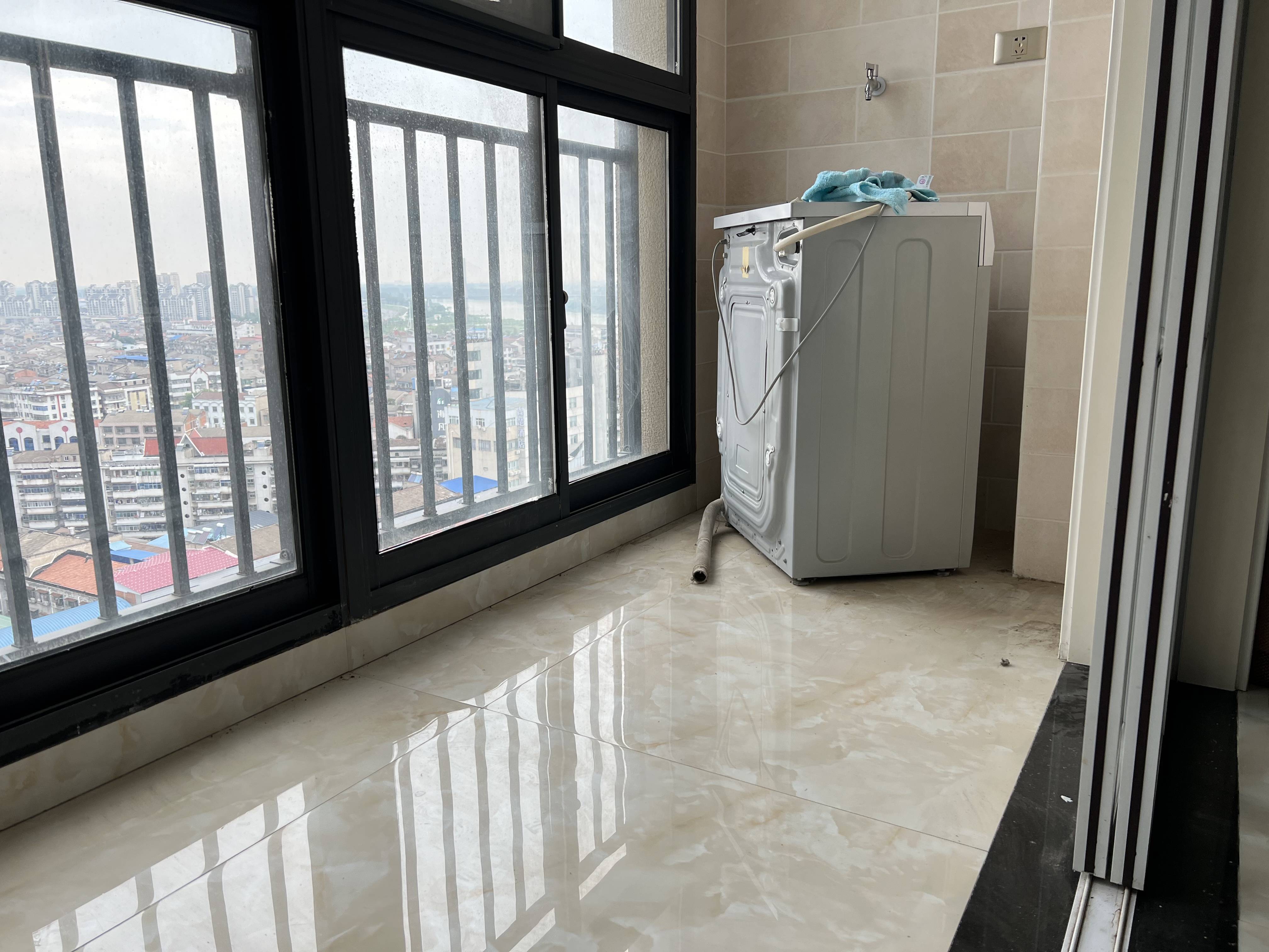 繁街里的世界城